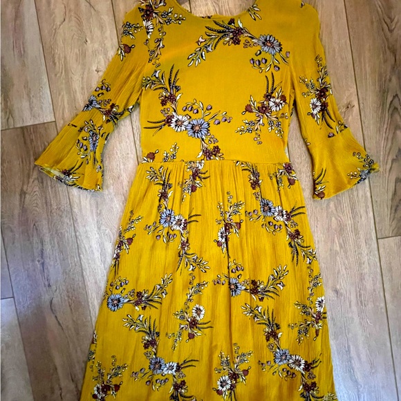 Piper & Scoot size small bell sleeves mustard floral MIDI dress - Picture 1 of 3